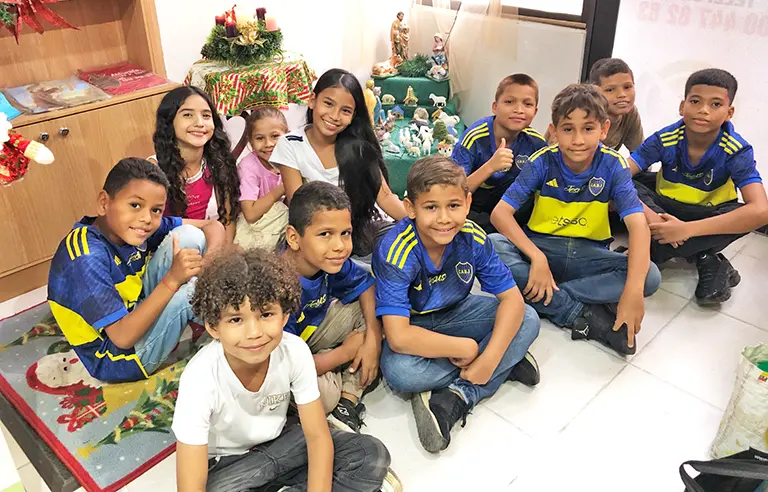 Voces 89.4 F.M. en Novenas Navideñas